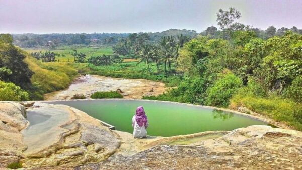 Menikmati Pemandian Air Panas Ciseeng Tirta Sanita Bogor