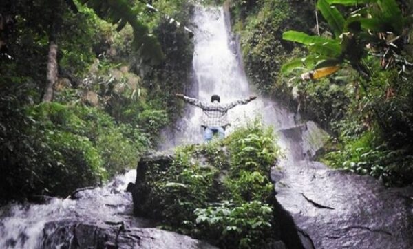 Pesona Keindahan Air Terjun Girimanik Wonogiri