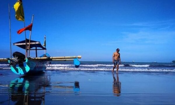 Pantai Teluk Penyu Cilacap