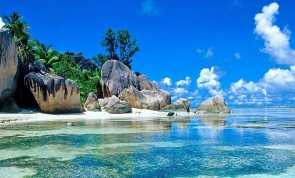 10 Paket Wisata Belitung Dengan Harga Murah Mulai Rp.325.000, Simak Daftar Referensi Berikut Ini