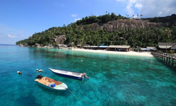 10 Referensi Pantai Tercantik dan Terbaik di Negara Malaysia Ini Wajib Untuk Kalian Kunjungi