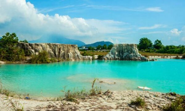 5 Referensi Wisata Danau Daerah Kalimantan Barat Ini Punya Keunikan dan Keindahan Yang Patut Dikunjungi