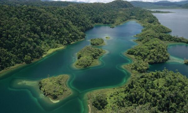 10 Referensi Danau Bak Surga Tersembunyi Daerah Papua Yang Wajib Untuk Kalian Kunjungi