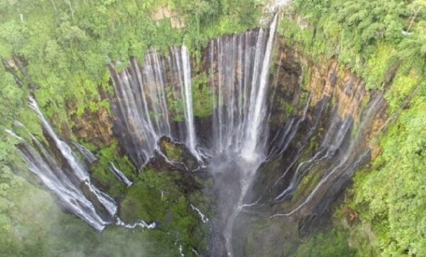 Air terjun di indonesia yang indah mirip niagara langsung mengalir ke laut tertinggi terbesar angker nama terunik terbaik cantik beserta letaknya adalah alami aneh ada berapa tempat wisata daftar misteri foto pemandangan objek berbahaya bagus bertingkat buatan berhantu besar baru paling contoh cerita dan terbagus d dari langit dunia eksotis kumpulan tercantik terindah grand gambar menari jawa timur jumlah jenis kedunggupit keindahan keren keramat dolo kediri grenjengan kembar legenda lokasi coban lawe medan mistis misterius macam mengerikan menyeramkan niagaranya nama2 terkenal terangker versi on the spot pengantin poto pesona pariwisata panorama pemanfaatan tinggi restoran raksasa romantis seluruh sejarah seram se semirang semarang sipiso piso tretes unik urutan 7 video wikipedia dua warna