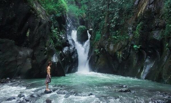 6 Rekomendasi Wisata Air Terjun di Daerah Garut Ini Pesonanya Sukses Buat Ngilangin Stresmu