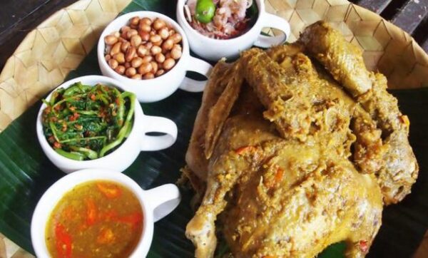 15 Rekomendasi Makanan Enak Khas Bali Yang Terkenal Mendunia Ini Akan Membuatmu Ketagihan