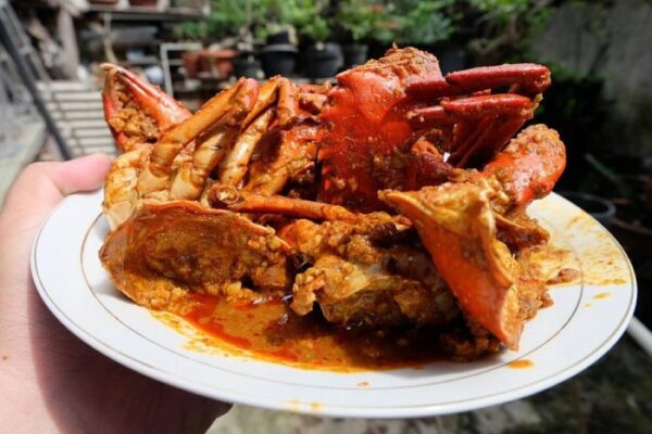 Begini Cara Makan Kepiting yang Bener Plus Rekomendasi Restoran