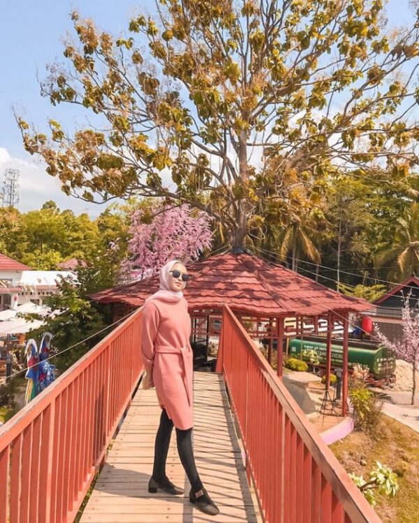 Taman Sakura Lampung, Tempat Rekreasi Sekaligus Selfie yang Sedang Hits