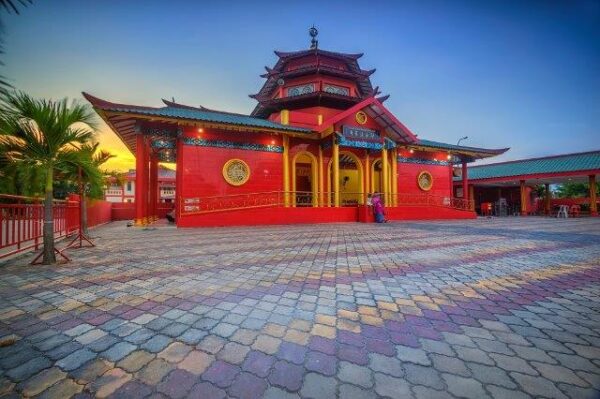 Wisata Religi di Masjid Cheng Hoo Surabaya, Bisa Foto Foto Juga Lho