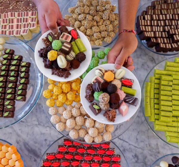 Dapur Cokelat Bali, Lebih Dari 15 Cakes