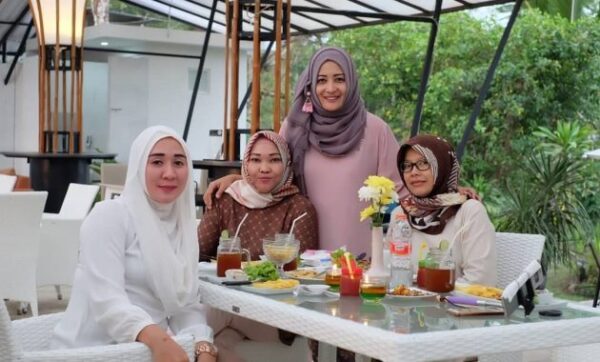 Tempat makan di kaliurang rumah restoran jalan jogja nongkrong resto enak yogyakarta raminten daerah dekat sekitar murah jl hits yang bagus atas instagramable ugm km keluarga kota jawa timur kapuas menu simpang padang untuk rombongan rekomendasi situbondo sederhana wisata 24 jam oleh-oleh khas