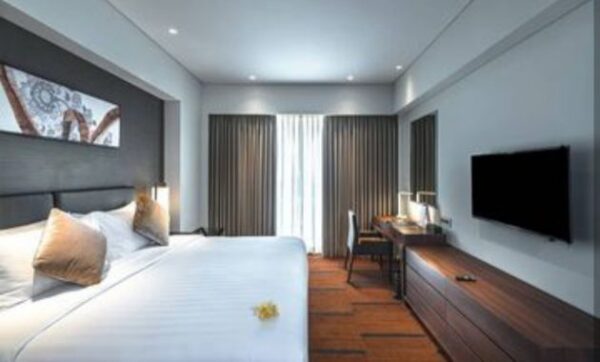 10 Pilihan Hotel Dekat ITS, Mulai IDR 166 Aja