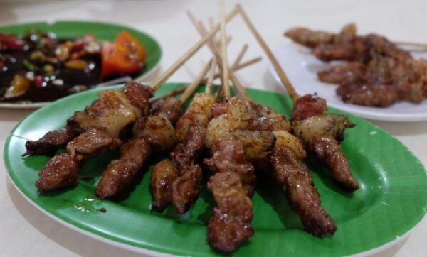 Sate kambing malang bunul bang saleh di enak batu & gule kota jawa timur warung terkenal elias kasin cairo hasan sukun paino dan ayam city east java said bumbu kecap harga muda jual depot legendaris pak sabar paling terenak suhat yang