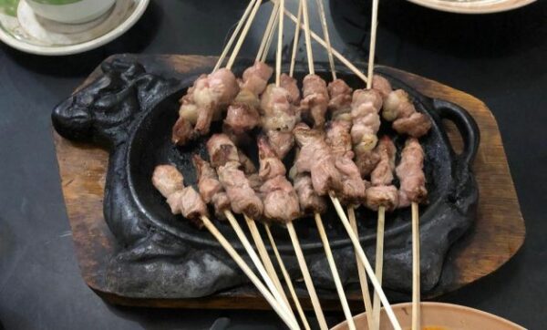 Sate kambing di purwokerto banaran hot plate dua saudara jawa tengah pak yani terkenal harga kmc muda suhada proliman sawangan khas tasikmalaya barat banyumas sokaraja warung depan sma 2 enak kuliner nusantara putra paling tiga 3 terenak ajibarang