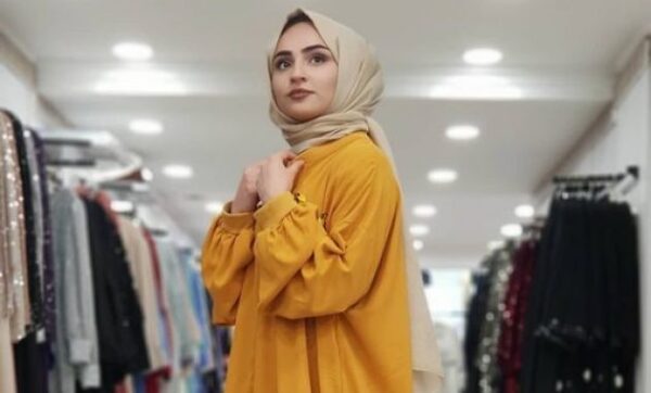 Jilbab Warna Apa Saja Yang Cocok Untuk Baju Mustard?