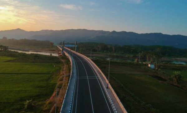 Beberapa Potret Indahnya Pacitan, Kota 1001 Goa Dengan Segudang Pantai Cantiknya