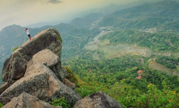 6 Daftar Pilihan Gunung di Sekitar Solo, Buat Kamu Pecinta Hiking dan Bikin Betah