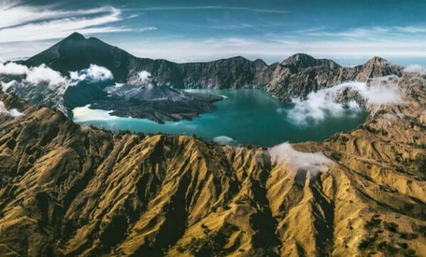 Daftar Pilihan Gunung di NTB Yang Sudah Sangat Mendunia, Buat Kamu Hobi Mendaki