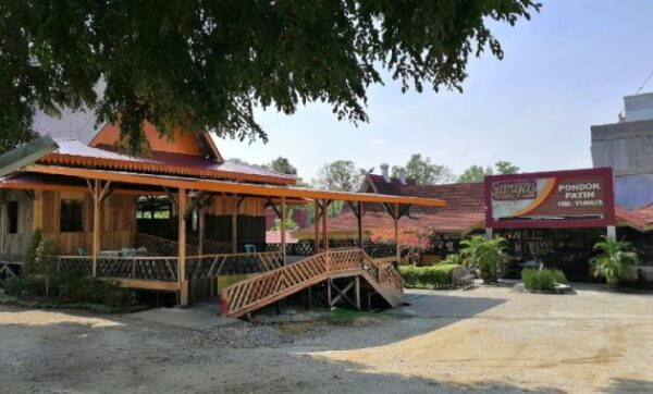 Tempat bukber di pekanbaru murah makan arifin yang ada kolam ikan ahmad bandara bagus ciputra mal delima enak dan jalan durian diponegoro daerah gobah sudirman lw mall ska nangka panam riau rumbai harapan raya sukajadi korea transmart simpang tiga unik living world