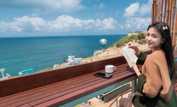 Merasakan Sensasi Menginap Dengan Pemandangan Samudera? Coba HeHa Ocean Glamping di Jogja